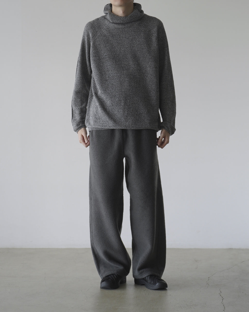 Perforated Wholegarment Knit Top GZ36308