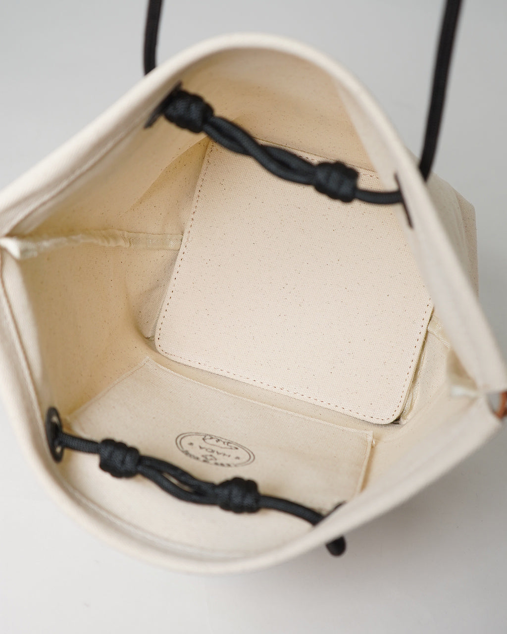 HAIDA ハイダ キャンバス トートバッグ Sサイズ CANVAS (TOW HILL) COLLECTION ハンドバッグ 肩掛け ブラック ホワイト HAI05-TOW-S レザー 男女兼用【クーポン対象外】【送料無料】