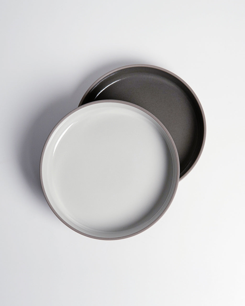HASAMI PORCELAIN 가위 포세린 얕은 그릇 접시 Shallow Bowl 185×37mm 하사미야키 니시카이 도기 식세기 대응 HDG109 HAW109【쿠폰 대상외】
