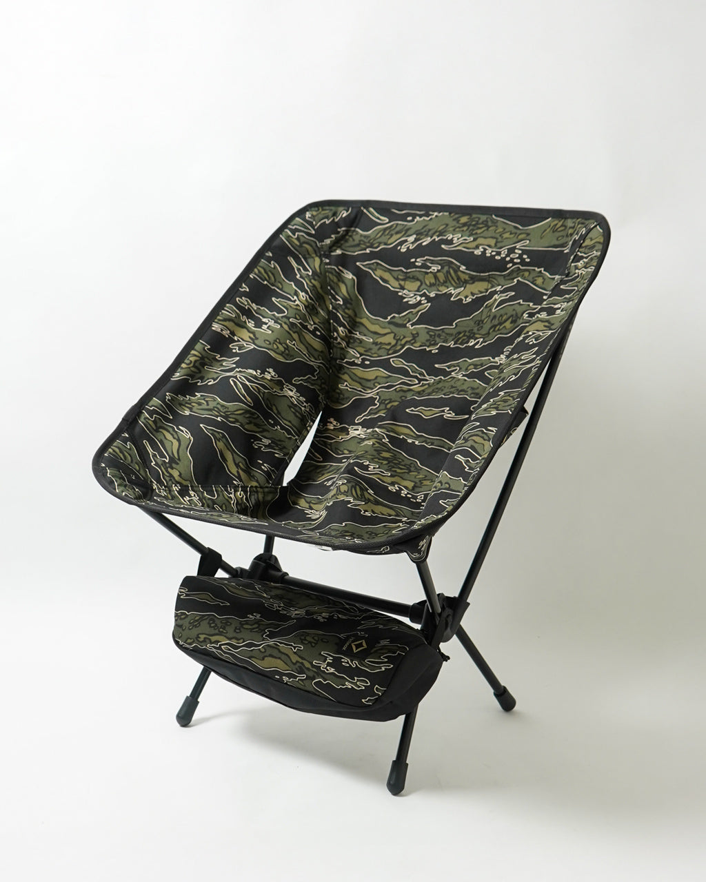 Helinox ヘリノックス タクティカルチェア Tac. Chair-Xray Tiger Camo タックチェア エックスレイ タイガーカモ 折り畳み式 コンパクトチェア ギフト【クーポン対象外】【送料無料】