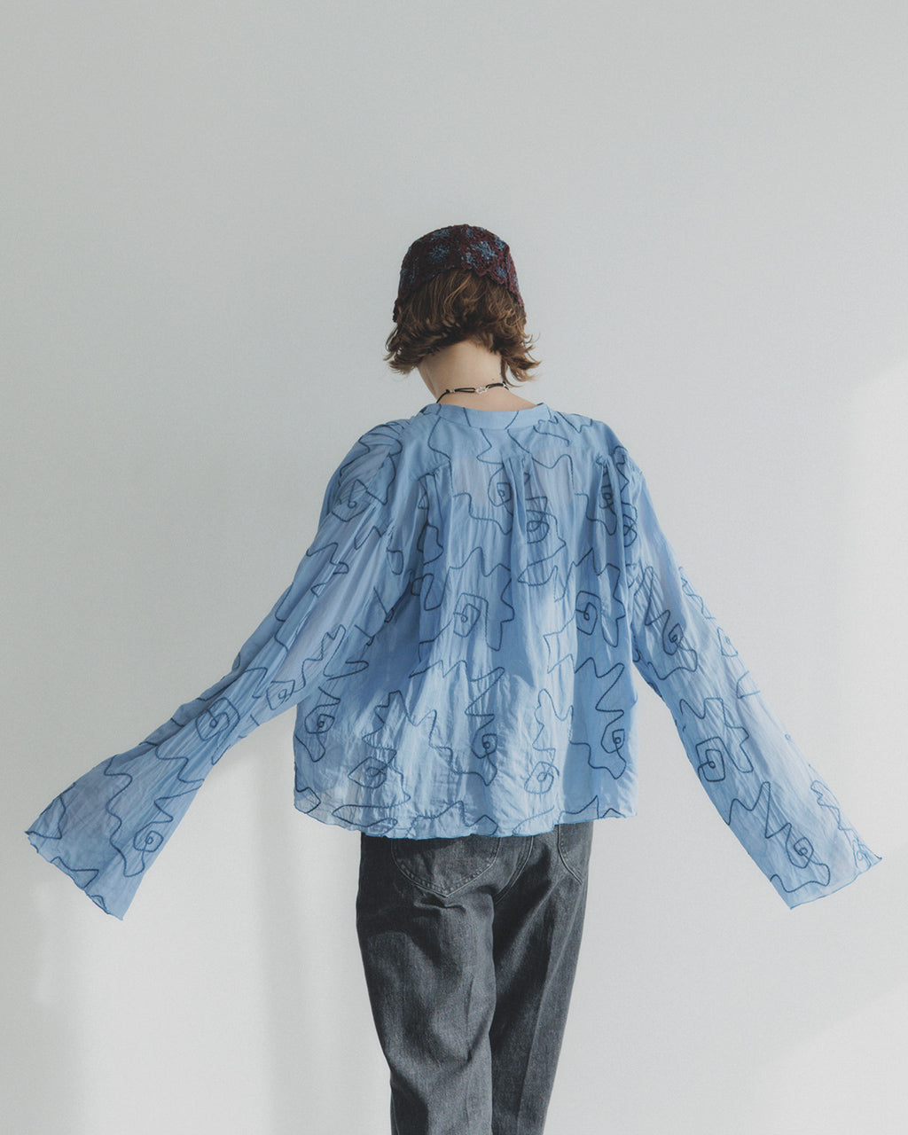 シアーシャツ ショート丈 リボンタイ 刺繍柄 涼感 綿テンセル Geometric Pattern Shirt J251SH02