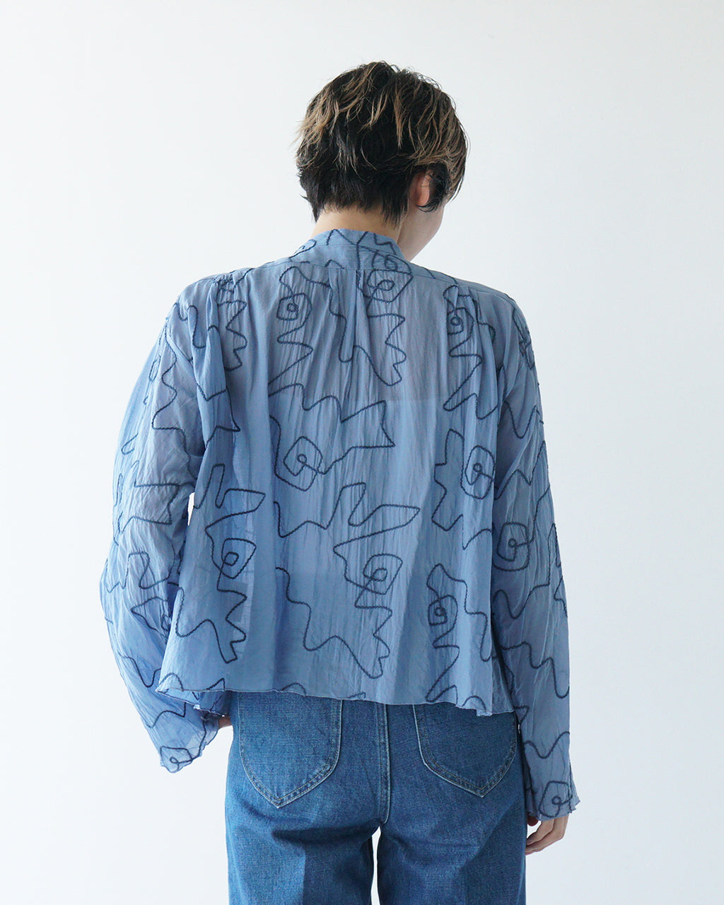 シアーシャツ ショート丈 リボンタイ 刺繍柄 涼感 綿テンセル Geometric Pattern Shirt J251SH02