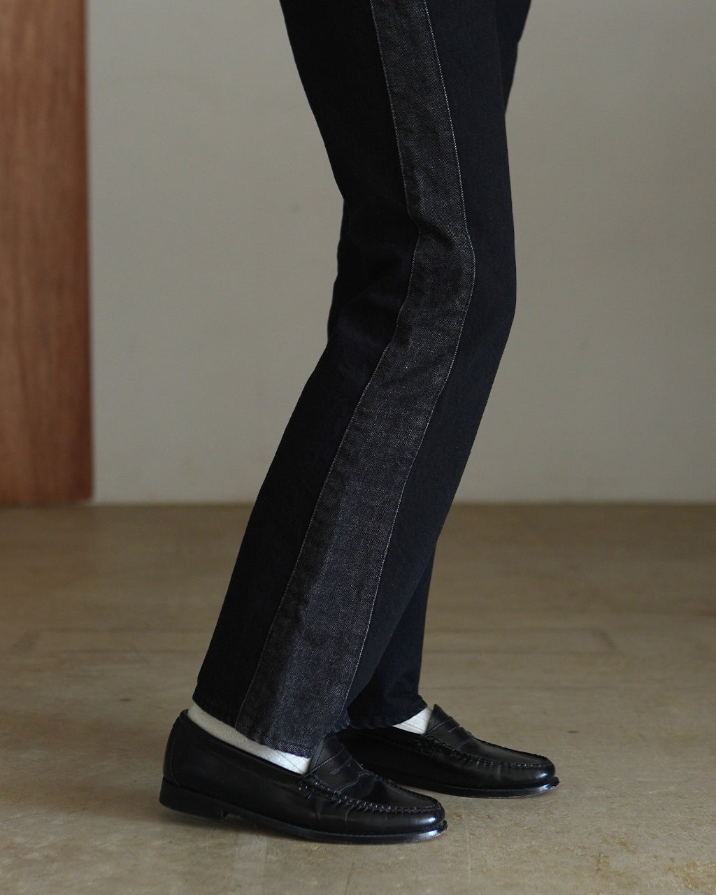 Side Stripe Denim Trousers J253DN01