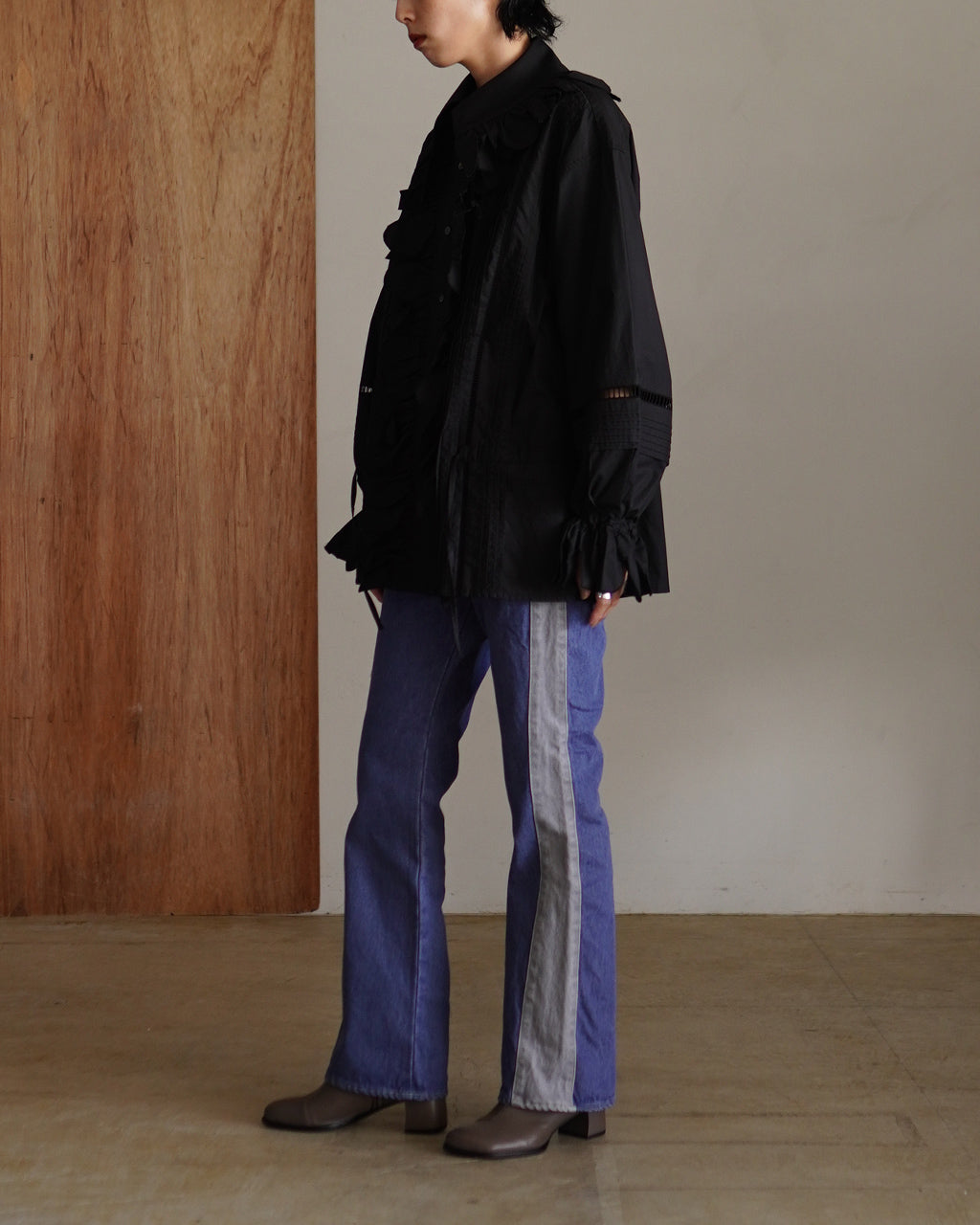 Side Stripe Denim Trousers J253DN01