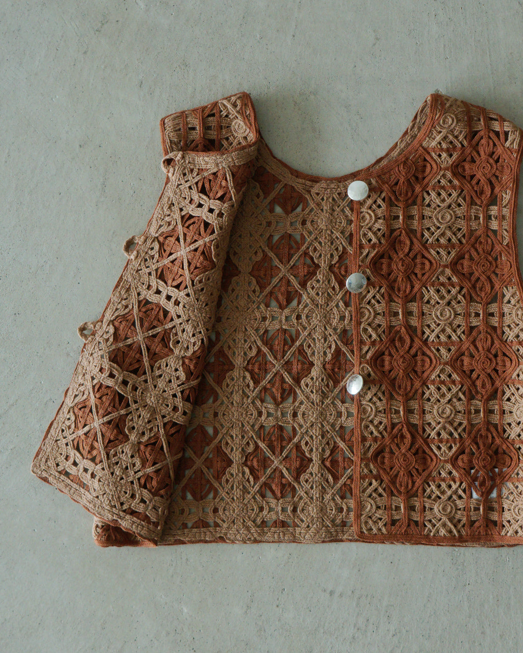 JOICEADDED ジョイスアディッド Embroiderded Vest 刺繍ベスト | Crouka(クローカ)