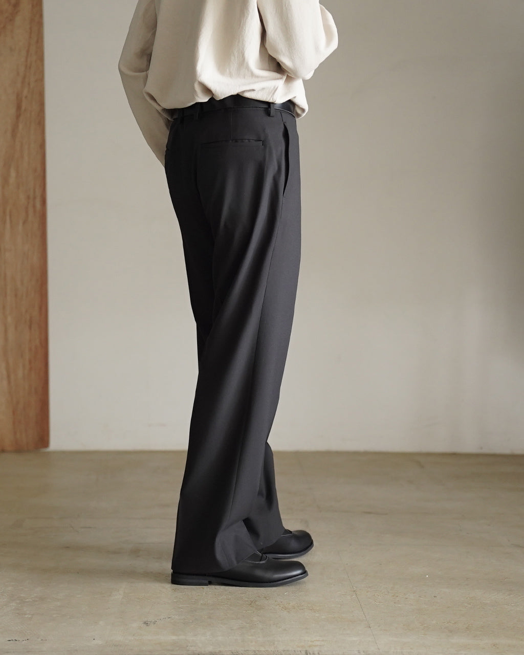 Wool Poplin Neutral Slacks KS26SPT04