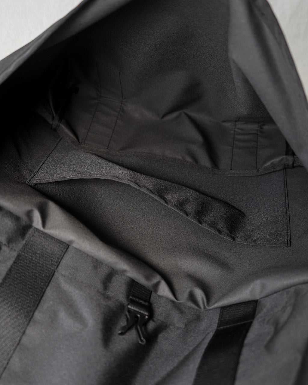 RECYCLED CORDURA POLYESTER MESSENGER BAG 【M】 K010-M-BL