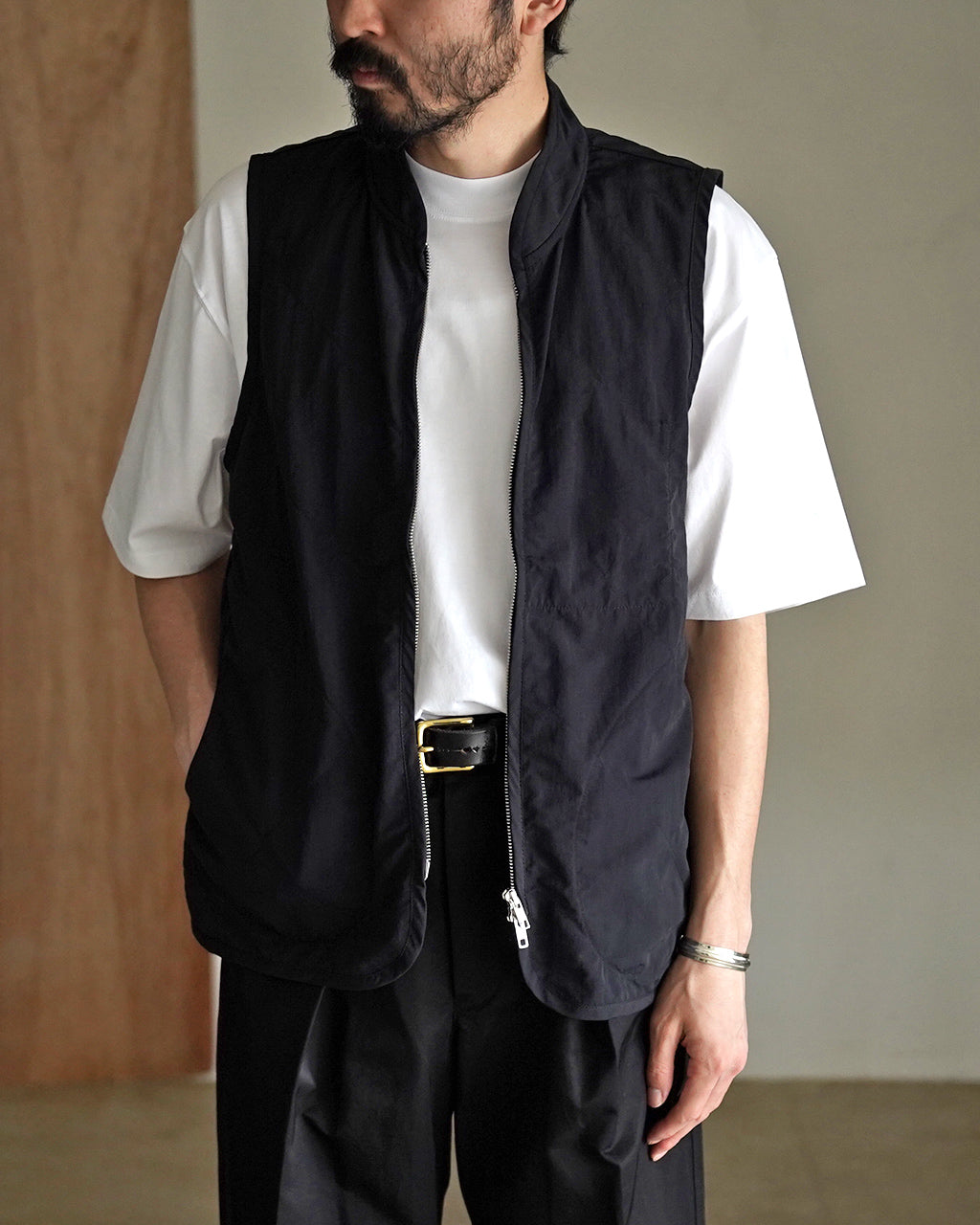 BLACK EDITION UNWADDED ZIPPED HIGH NECK GILET MENS LV13008