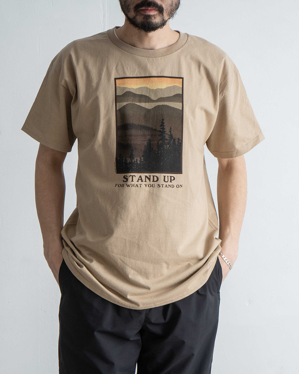 LIBERTY GRAPHICS リバティーグラフィックス 半袖Tシャツ グラフィックT クルーネック 天文学 宇宙 自然 植物 花 コットン 丸胴 カットソー