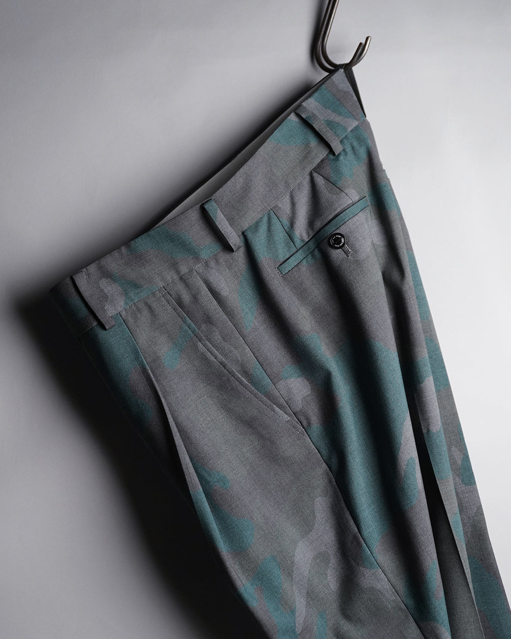 【SALE!20%OFF】迷彩 カモフラージュ柄 スラックス パンツ DAY Slacks USアーミーモカ フルレングス ミリタリー LV-PT5102