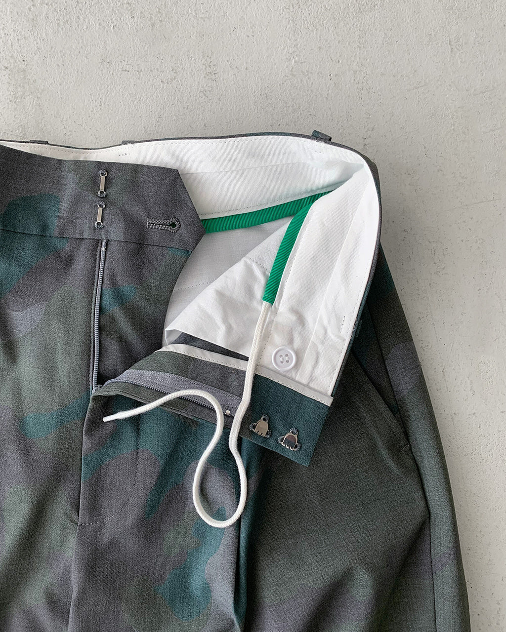 【SALE!20%OFF】迷彩 カモフラージュ柄 スラックス パンツ DAY Slacks USアーミーモカ フルレングス ミリタリー LV-PT5102