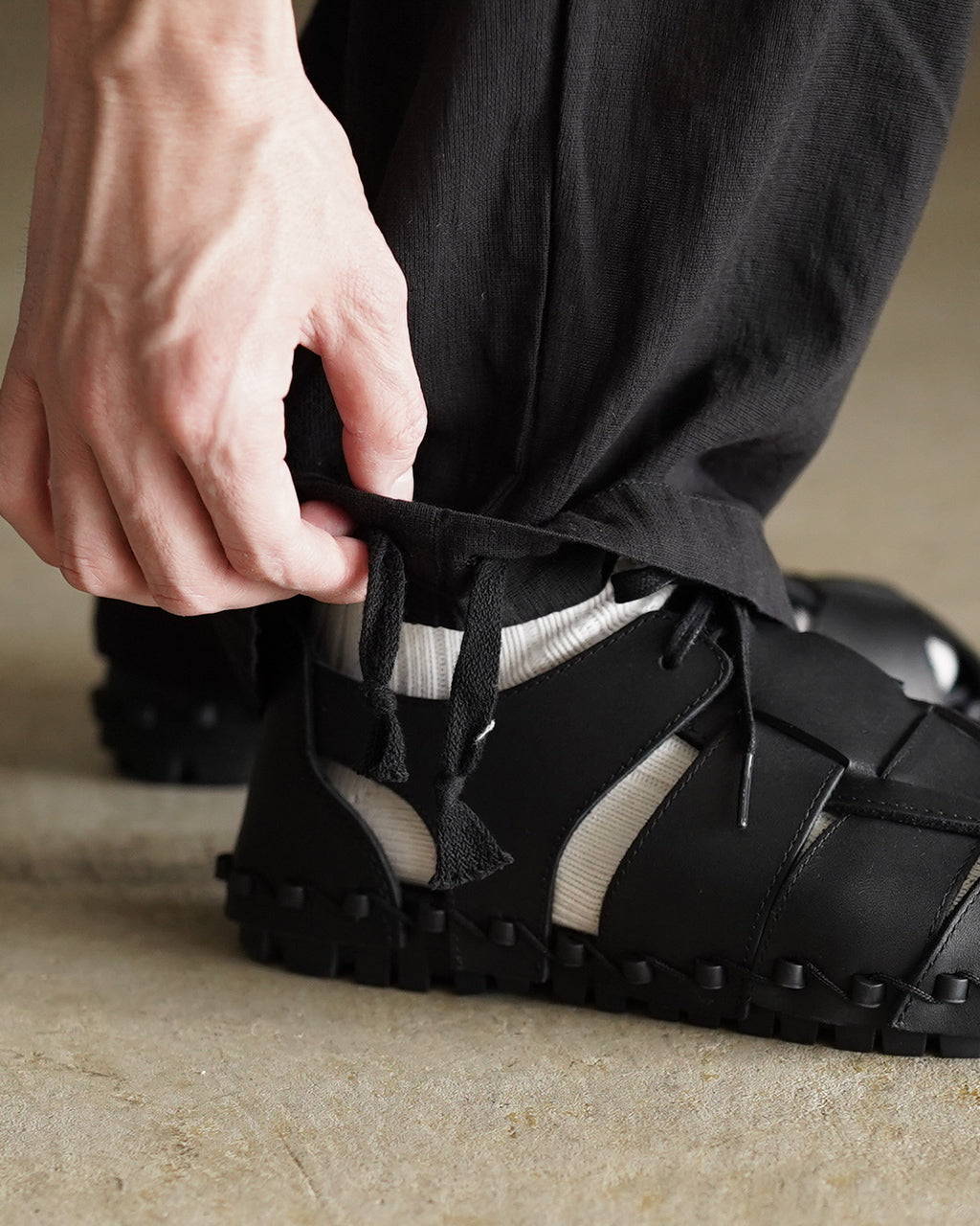 KNEE TUCK PANTS M26A16PT01C