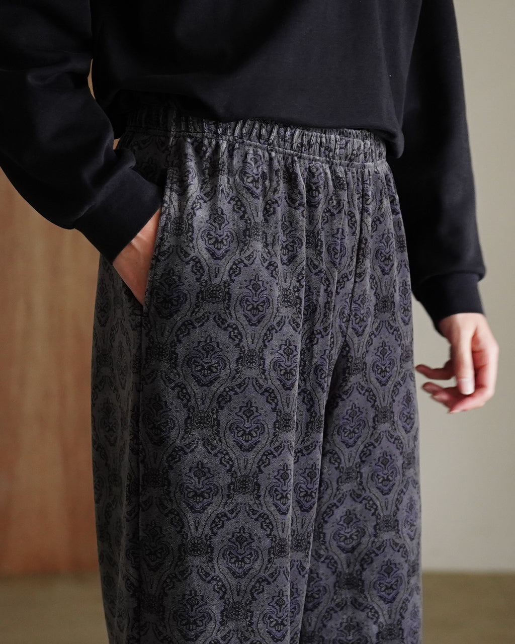 Velour Jacquard Track Pants M25C20PT01C