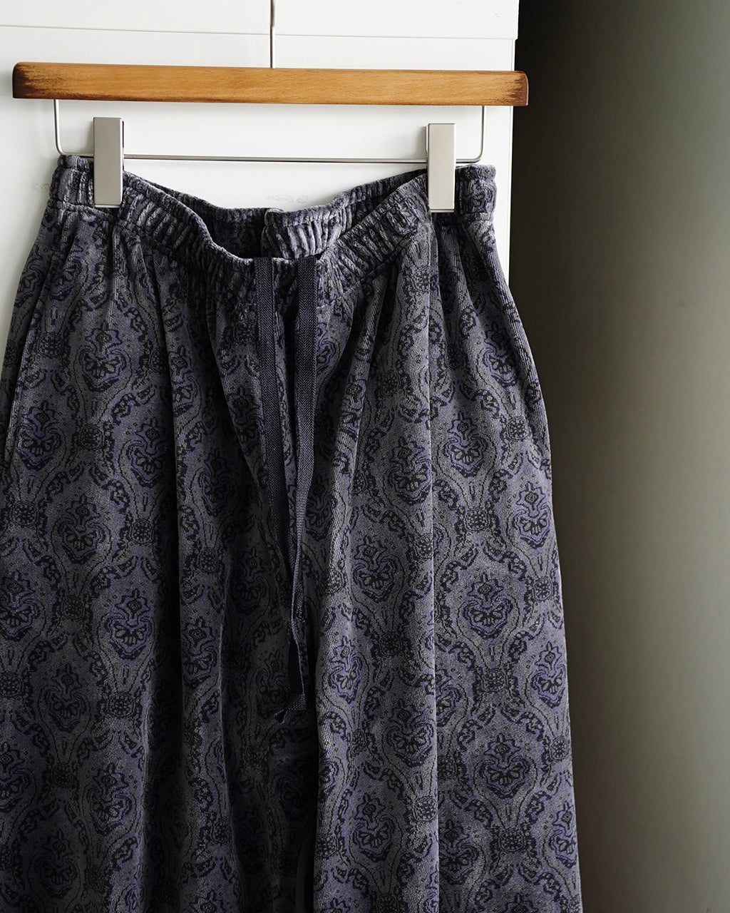 Velour Jacquard Track Pants M25C20PT01C