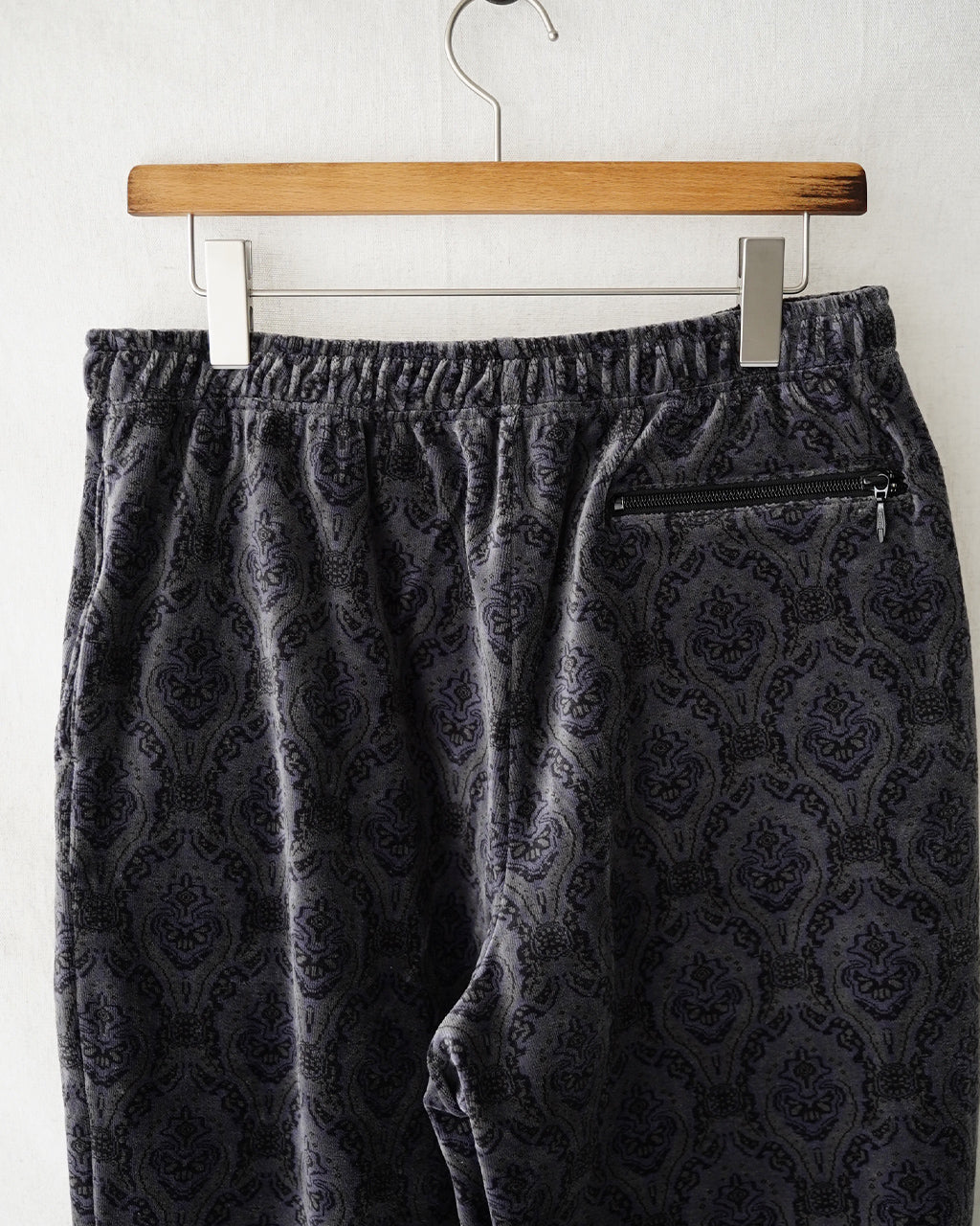 Velour Jacquard Track Pants M25C20PT01C