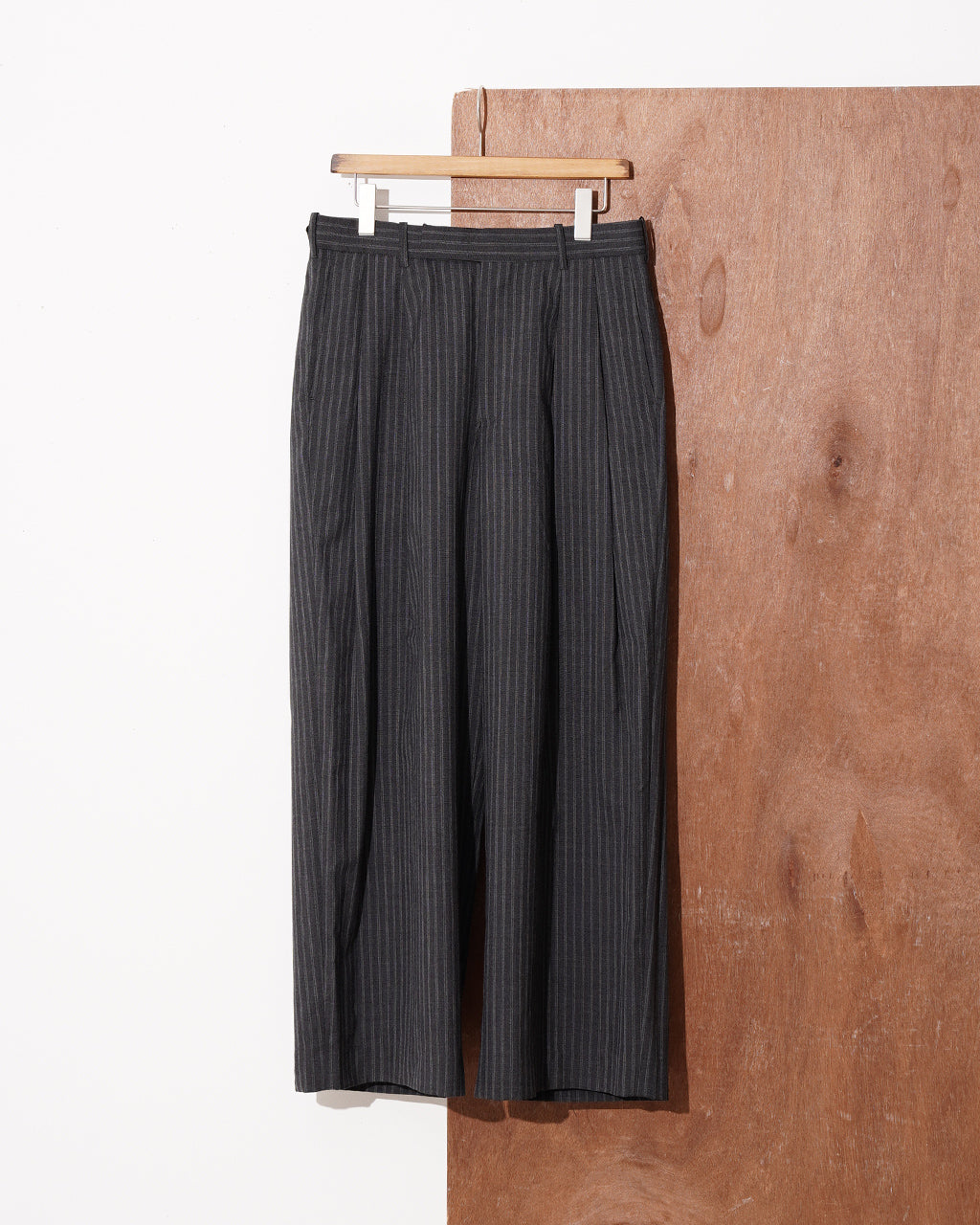 TWO TUCK BAGGY TROUSERS M26A11PT02C