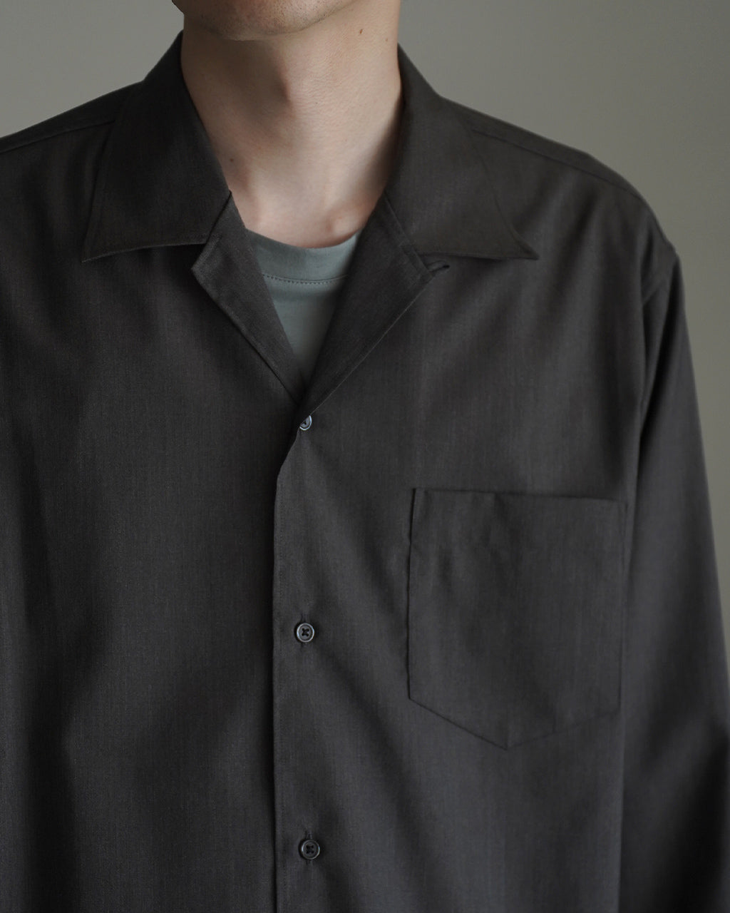 OPEN COLLAR L/S SHIRT WITH HEM TAB M26C01SH01C