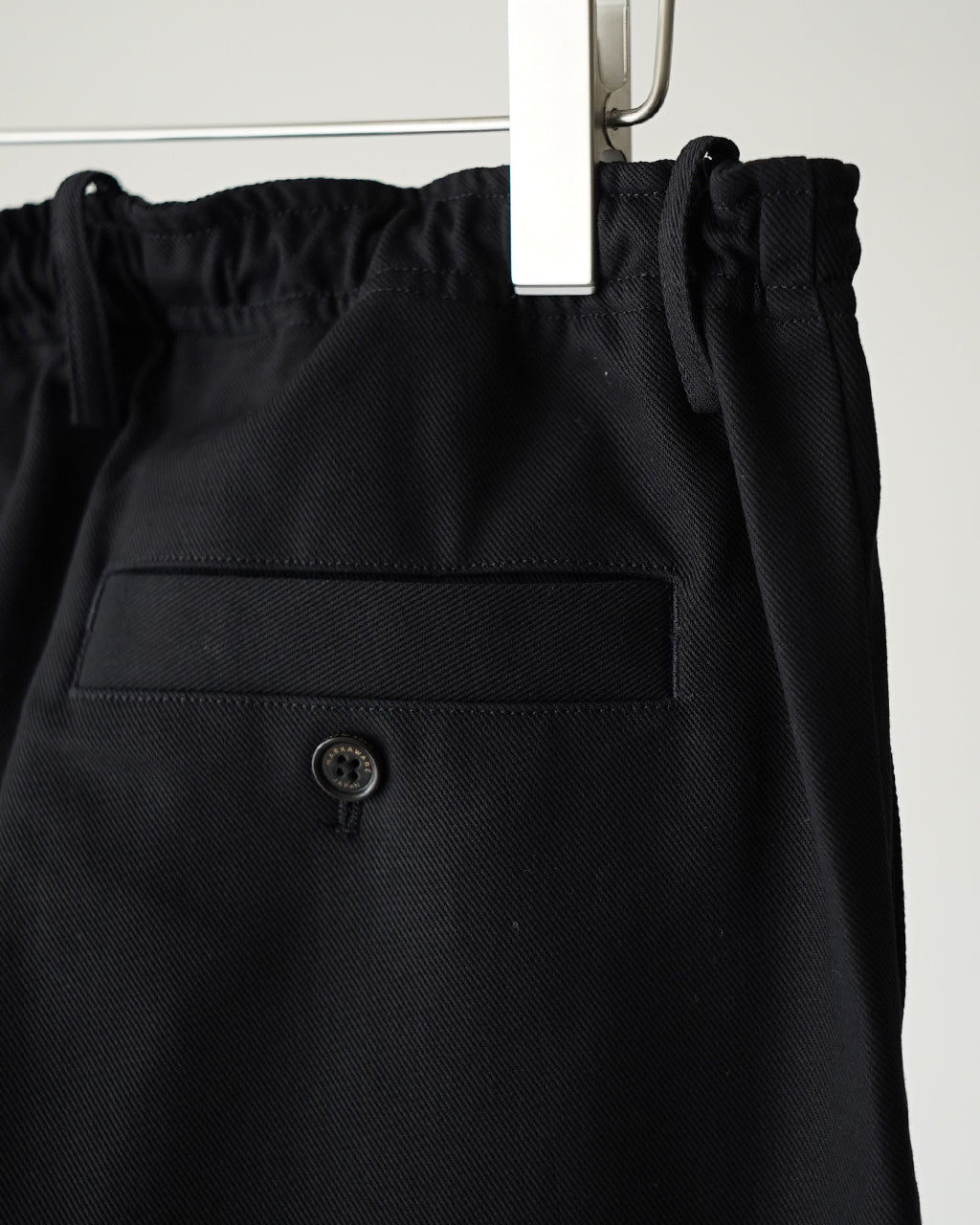 markaware DOUBLE PLEATED EASY TROUSERS A26A93PT02C イージーパンツ ブラック ネイビー|Crouka(クローカ)