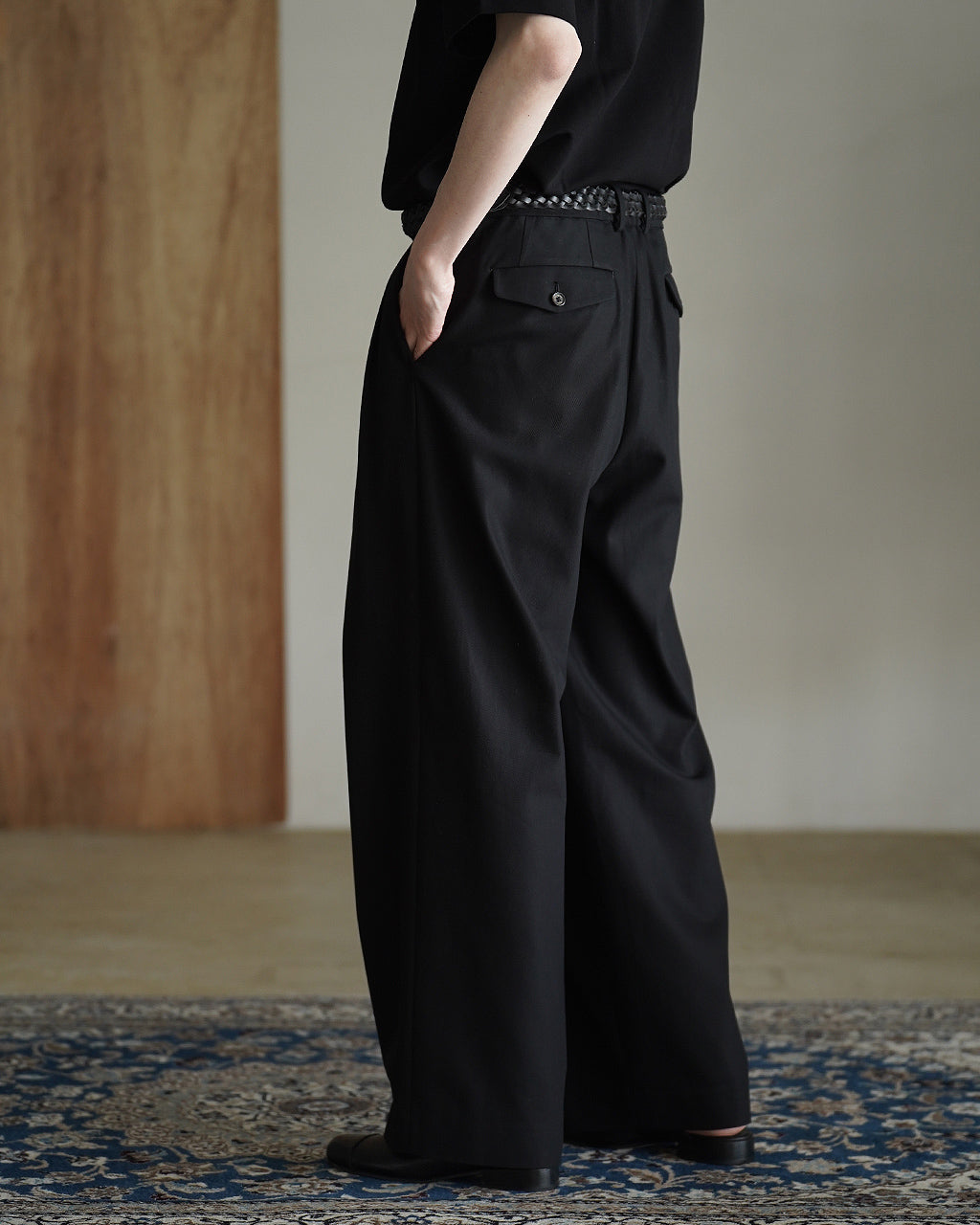 TRIPLE PLEATED WIDE TROUSERS A26A93PT03C