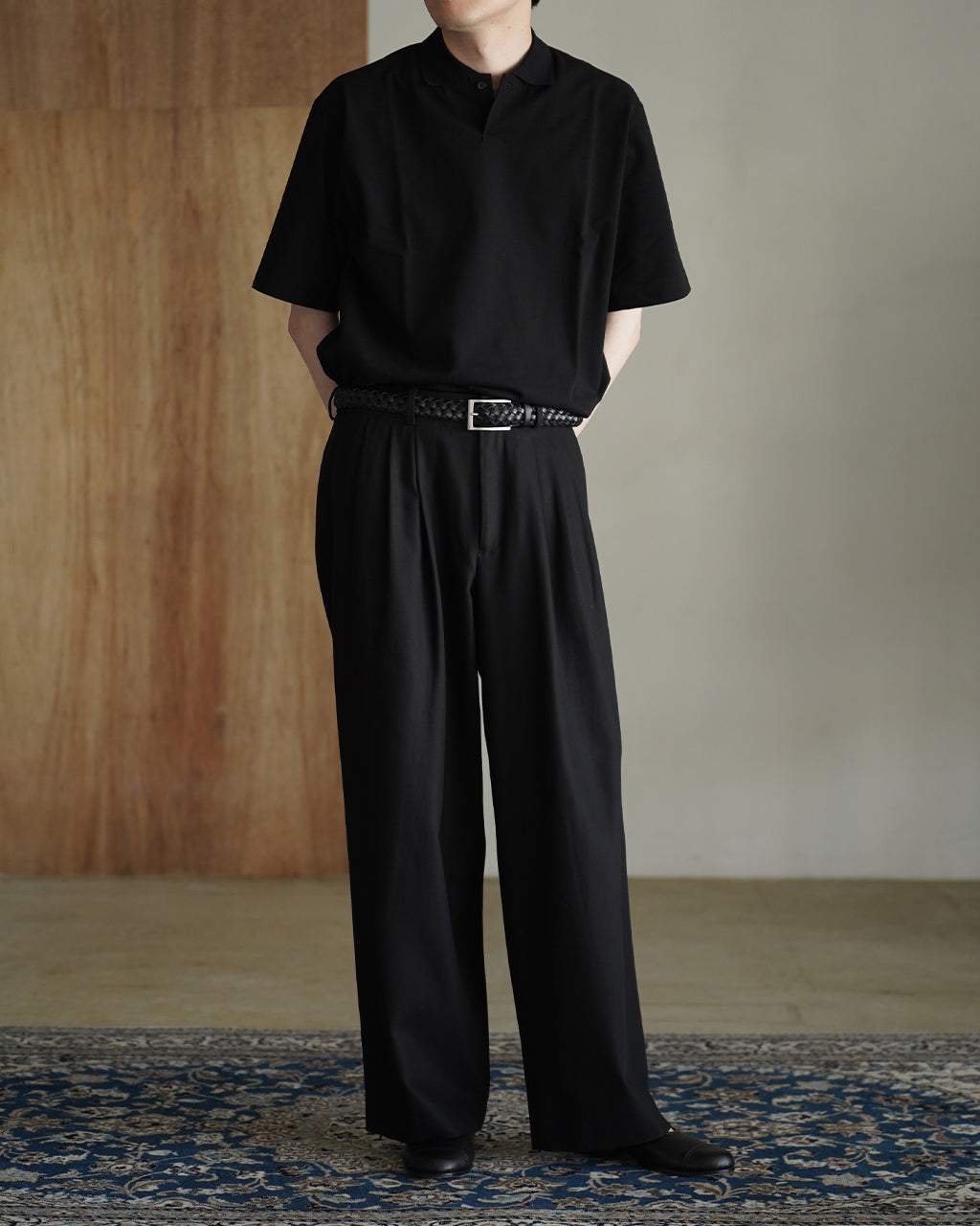 markaware TRIPLE PLEATED WIDE TROUSERS A26A93PT03C ワイドパンツ ブラック ネイビー|Crouka(クローカ)