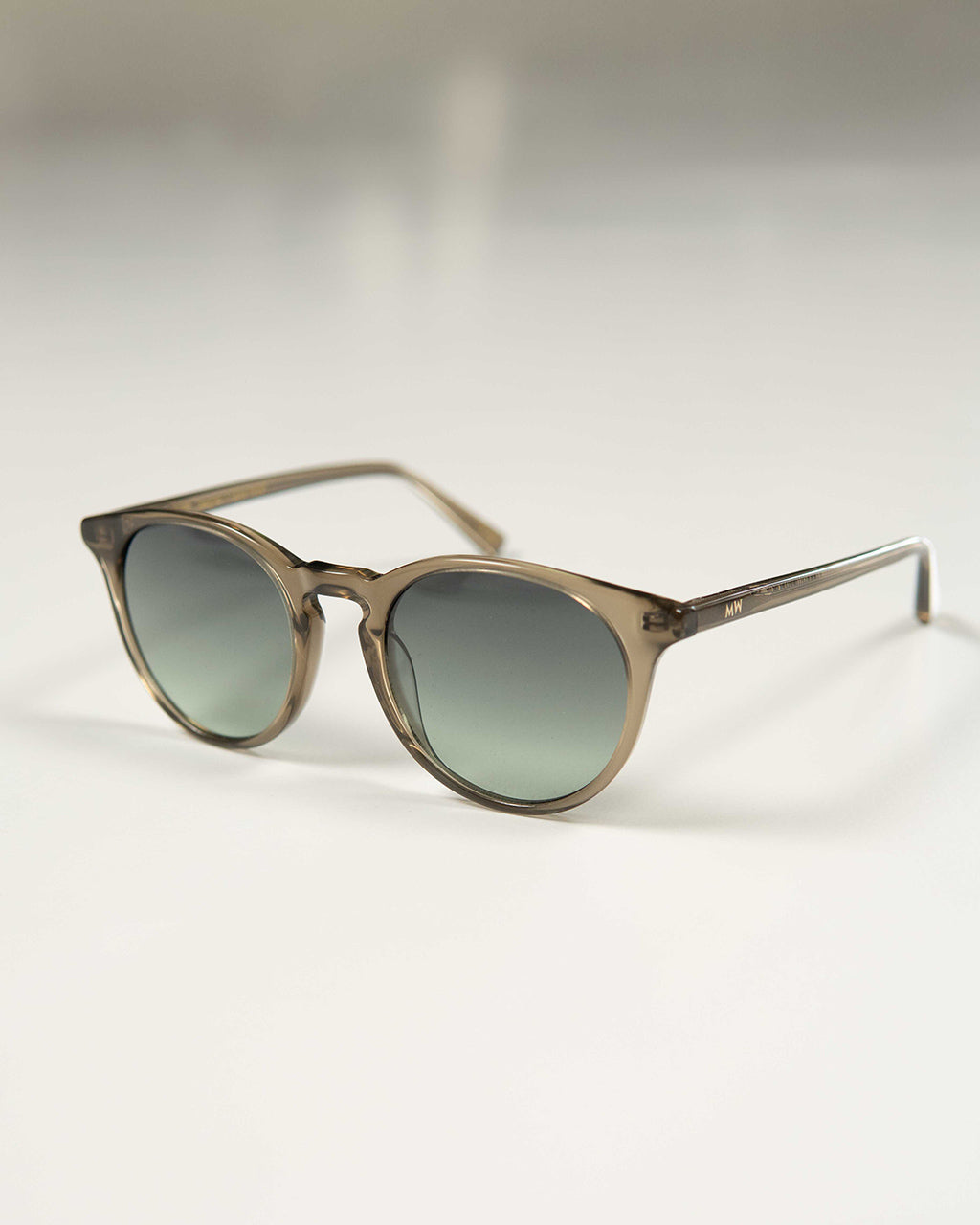 MESSYWEEKEND メッシーウィークエンド NEW DEPP サングラス 眼鏡 ニュー デップ ボストン型 カラーレンズ 小物 ギフト NEW DEPP(1050)【送料無料】【クーポン対象外】