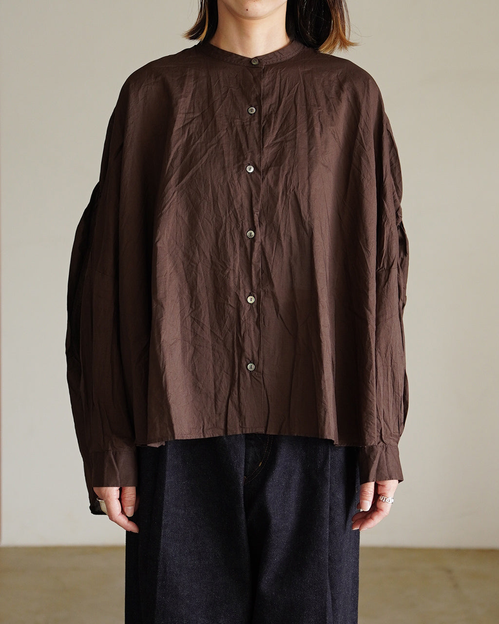 back gather wide shirt 1-238975