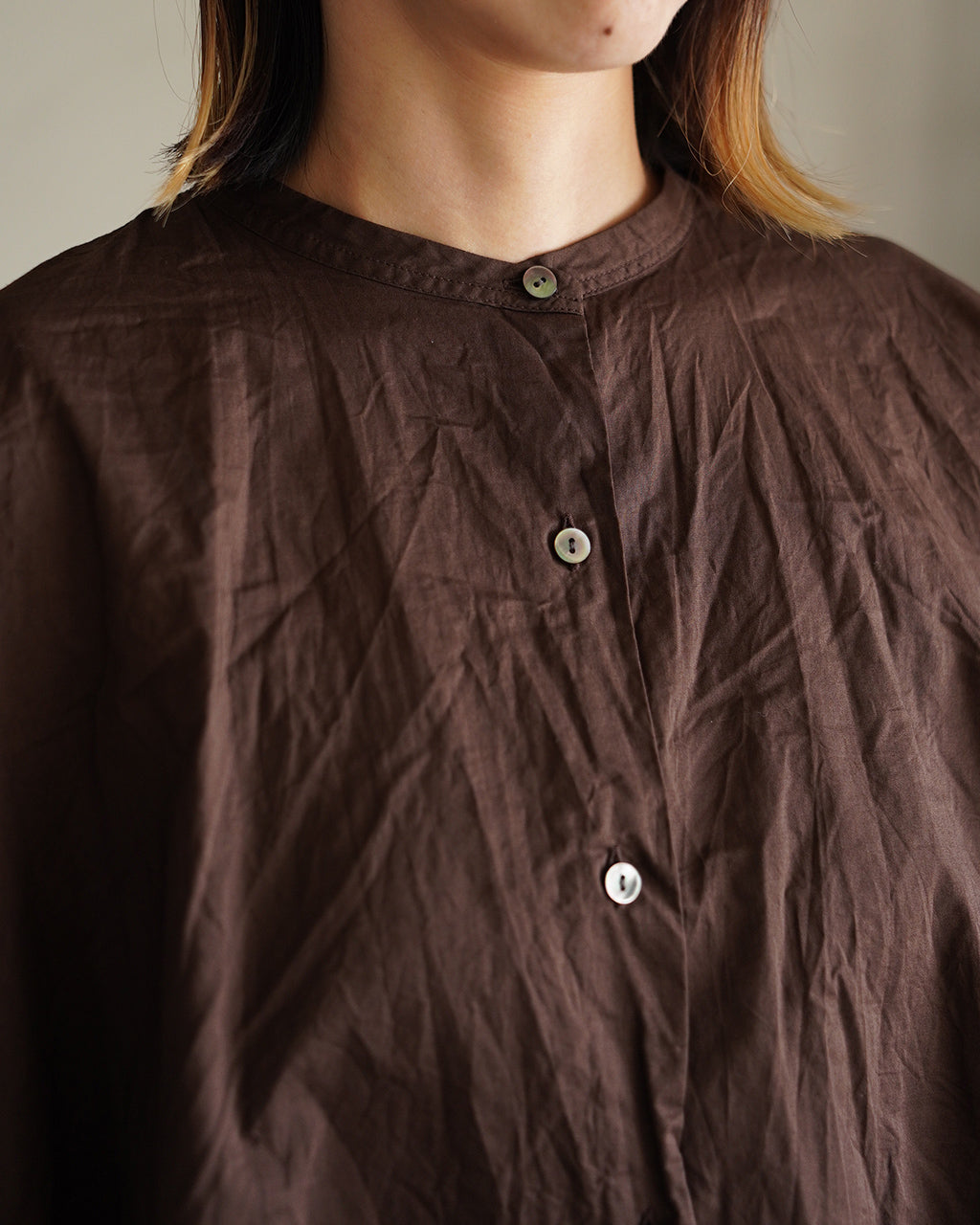 back gather wide shirt 1-238975
