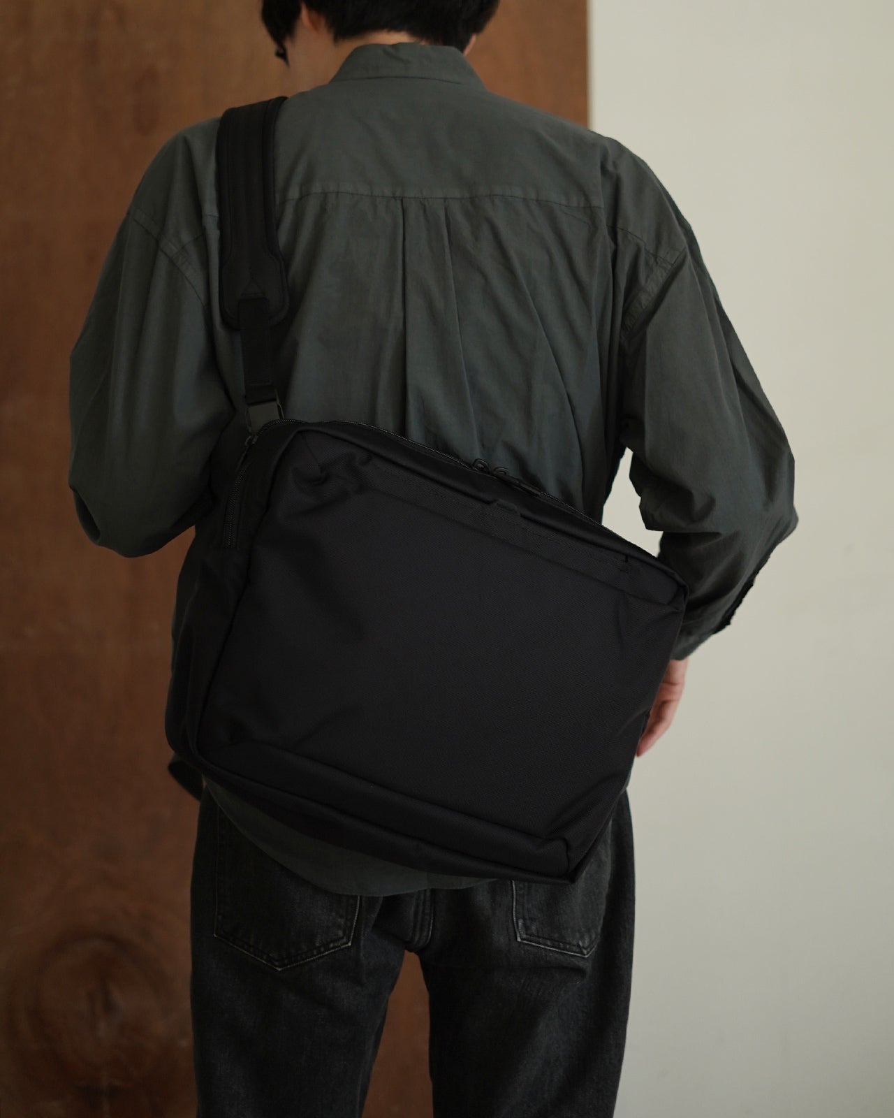 MONOLITH SHOULDER PRO L BLACK PR-4094-010