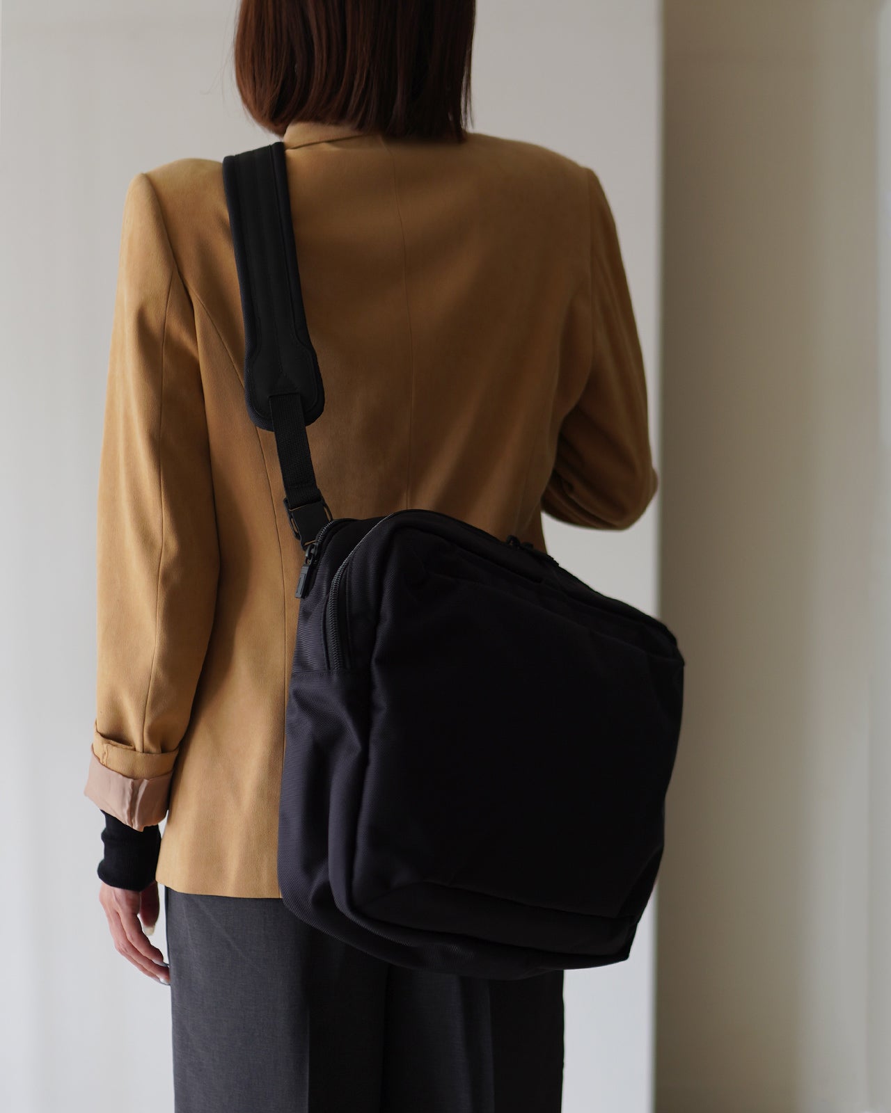 MONOLITH SHOULDER PRO L BLACK PR-4094-010