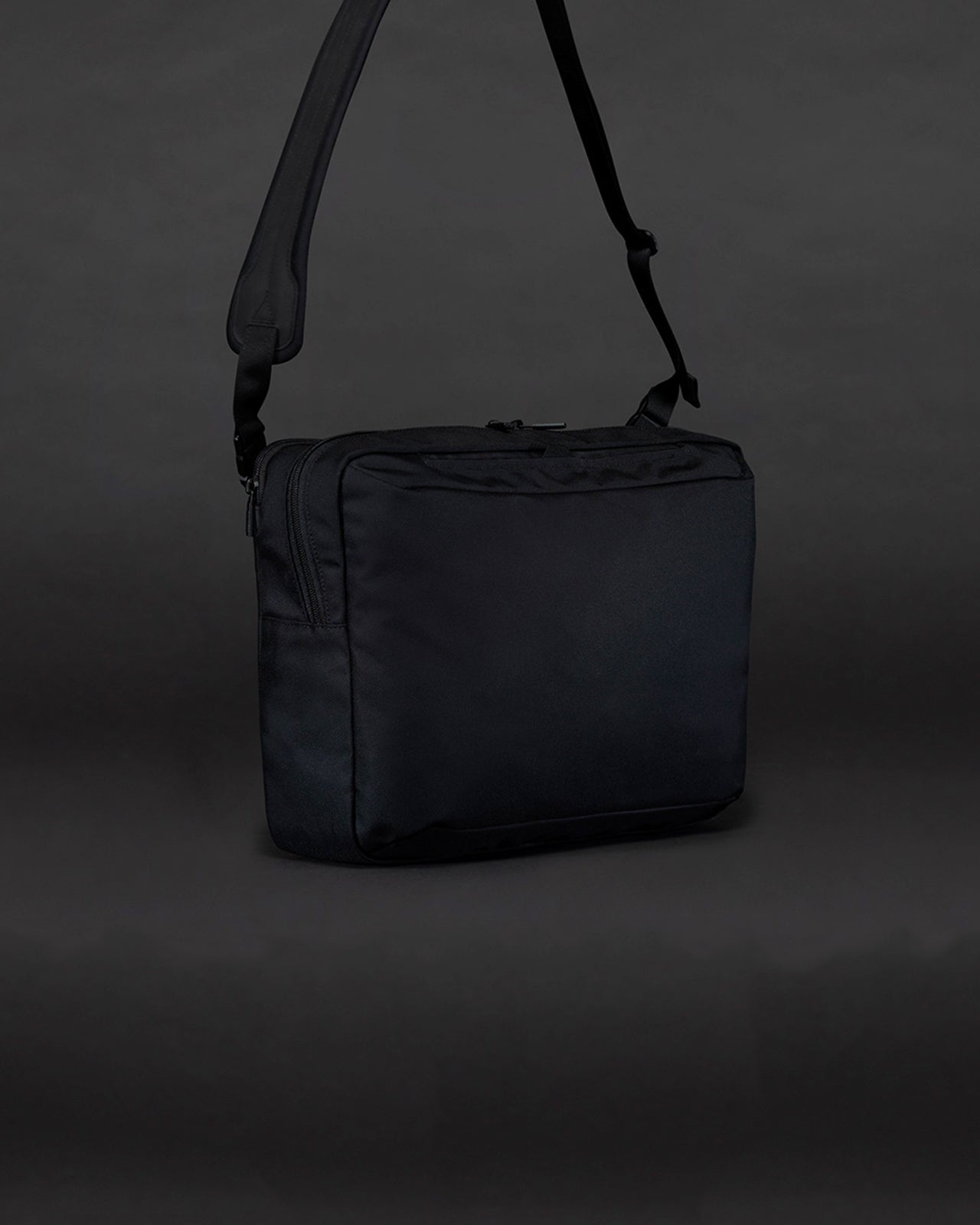 MONOLITH SHOULDER PRO L BLACK PR-4094-010