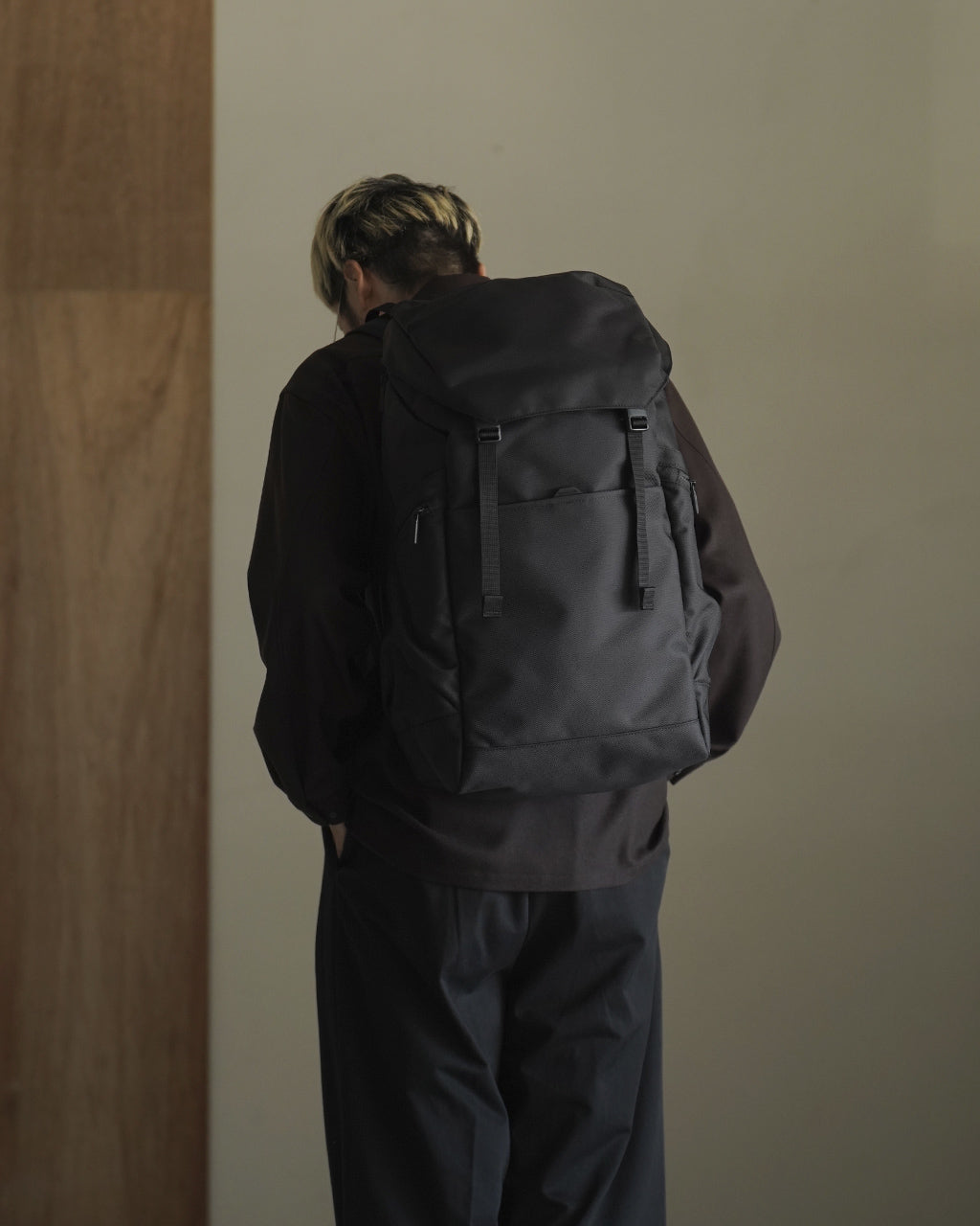 BACKPACK PRO FLAP L BLACK PR-1101