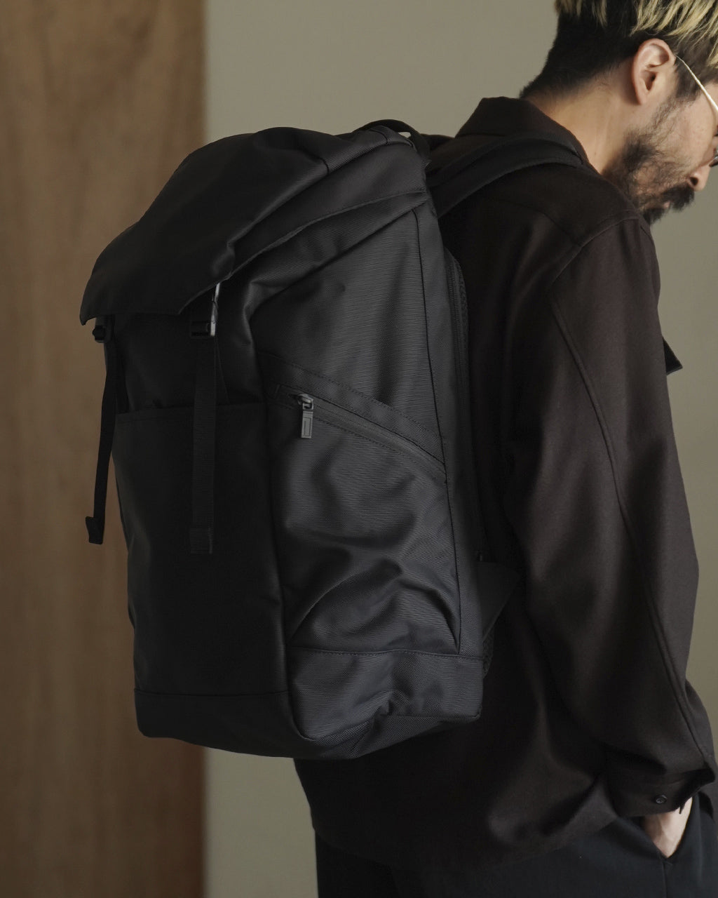 BACKPACK PRO FLAP L BLACK PR-1101