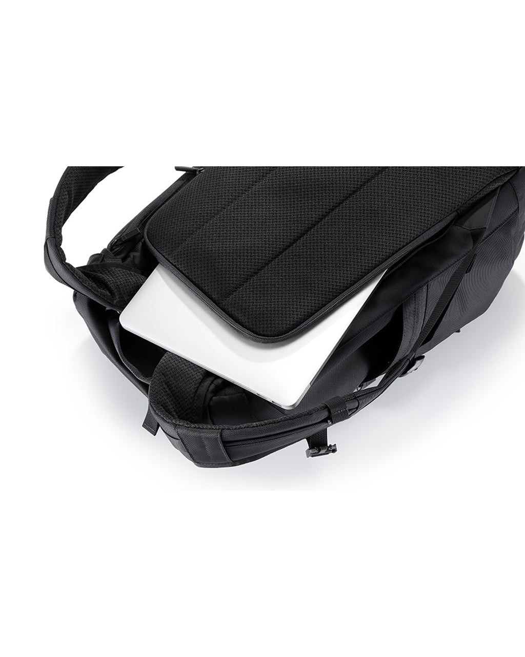 BACKPACK PRO FLAP L BLACK PR-1101