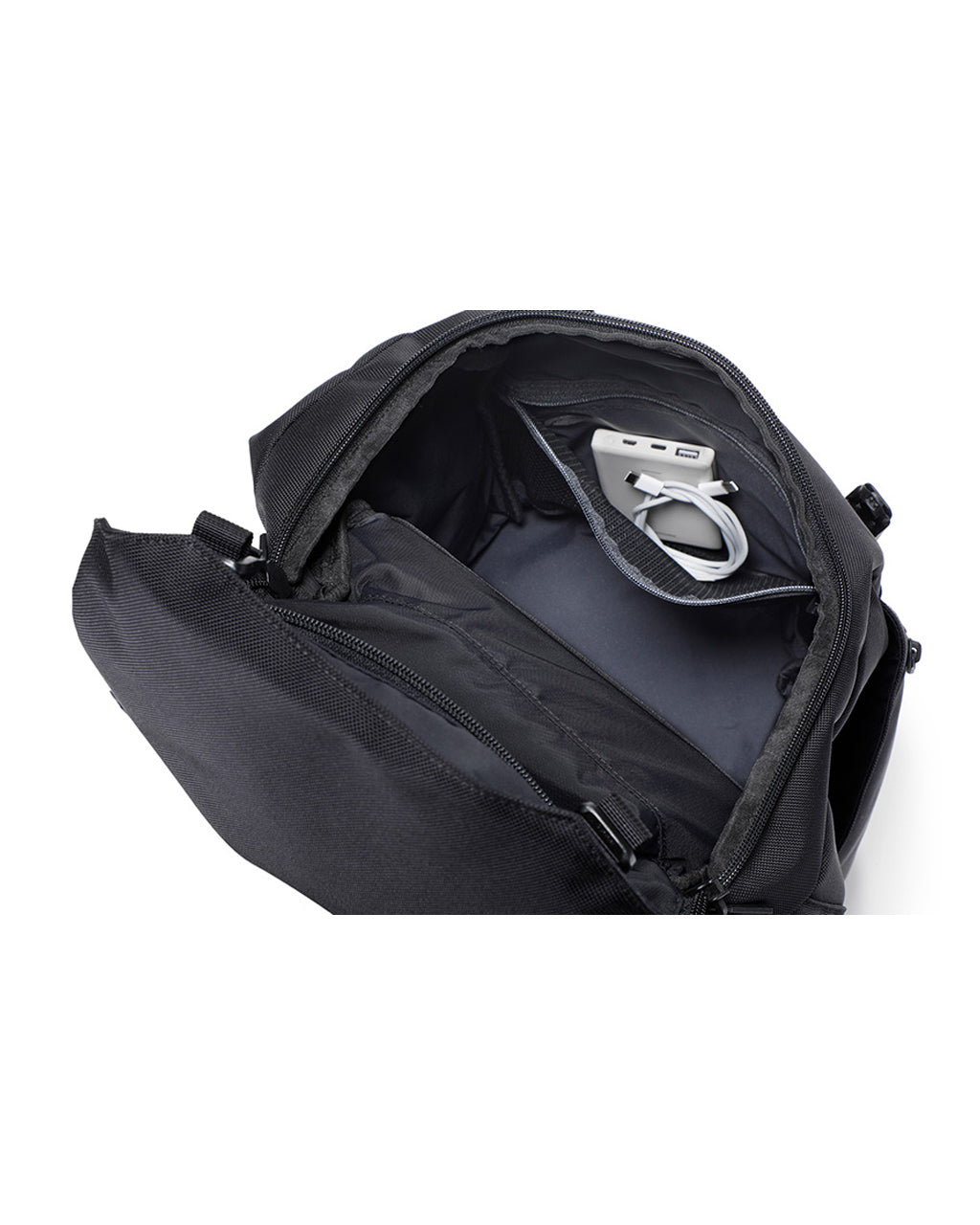BACKPACK PRO FLAP L BLACK PR-1101