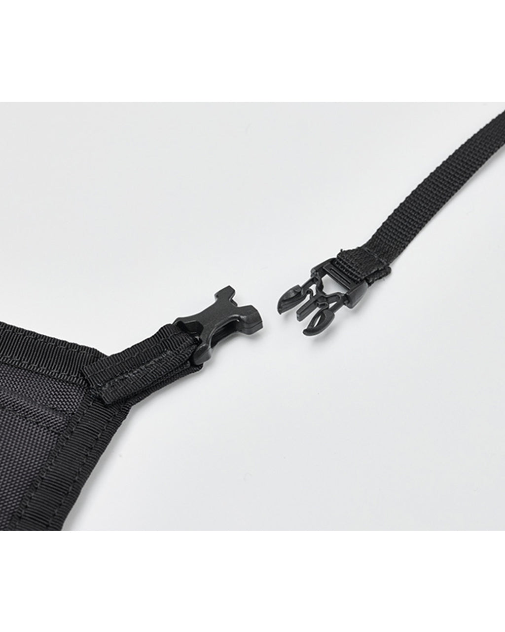 MONOLITH NECK POUCH STANDARD M BLACK SD-9089-010