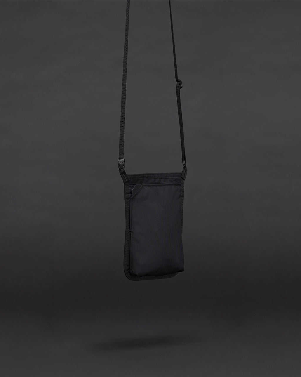 MONOLITH NECK POUCH STANDARD M BLACK SD-9089-010
