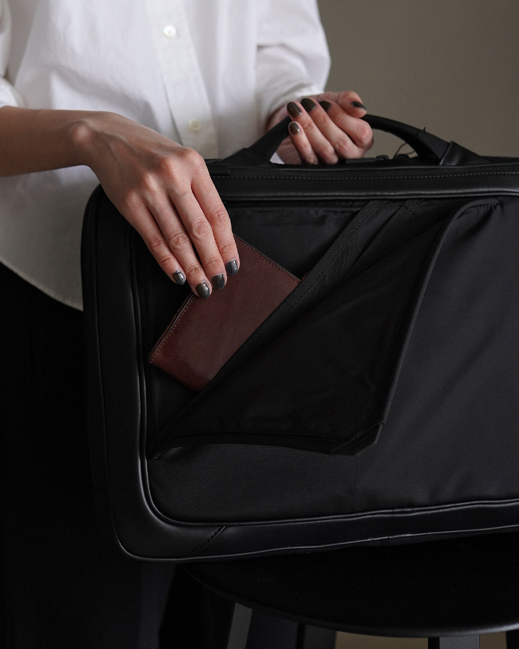 BRIEF CASE OFFICE M BLACK OF-2110-010