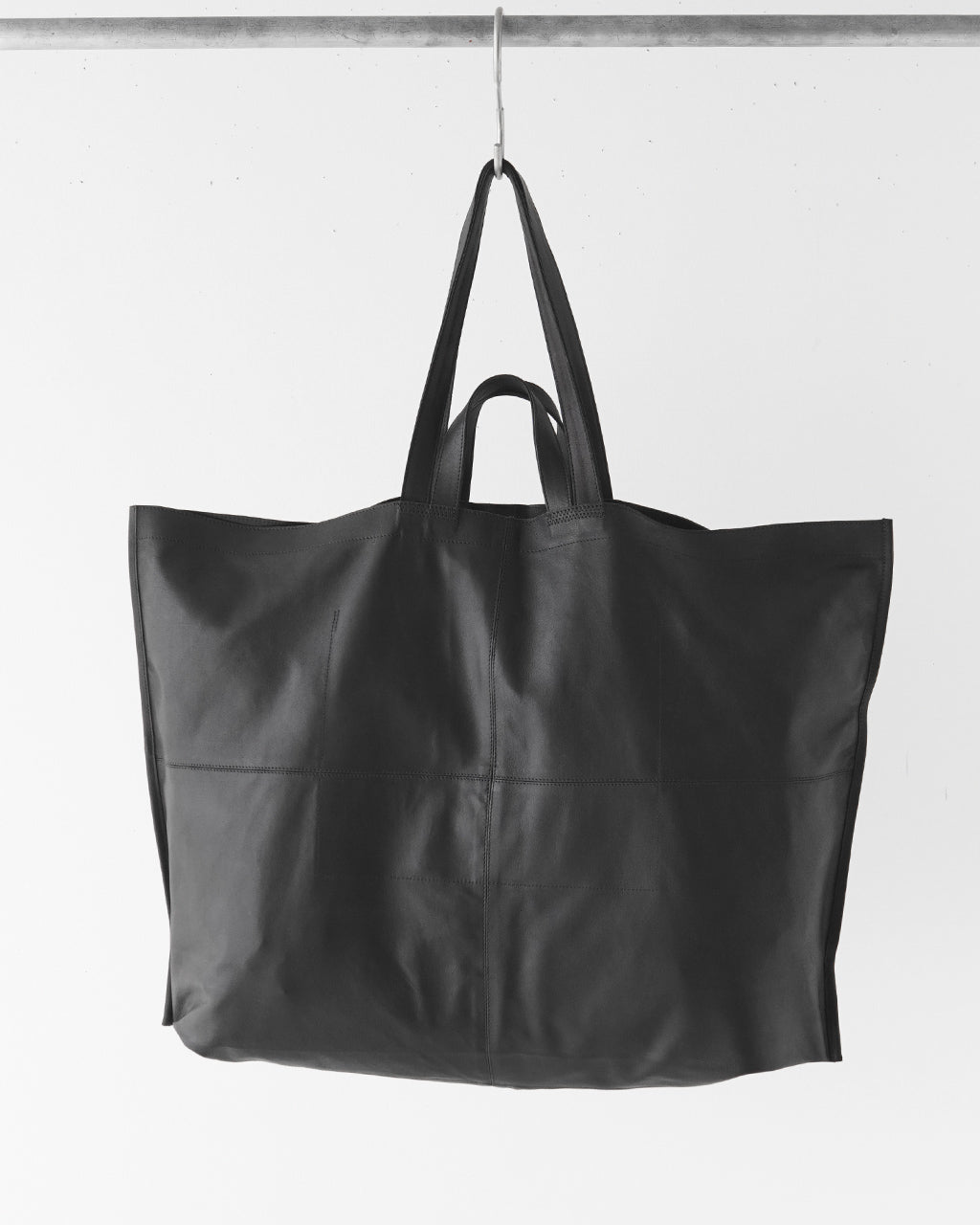 MAGNUM TOTE BLACK MAG-BLK-101