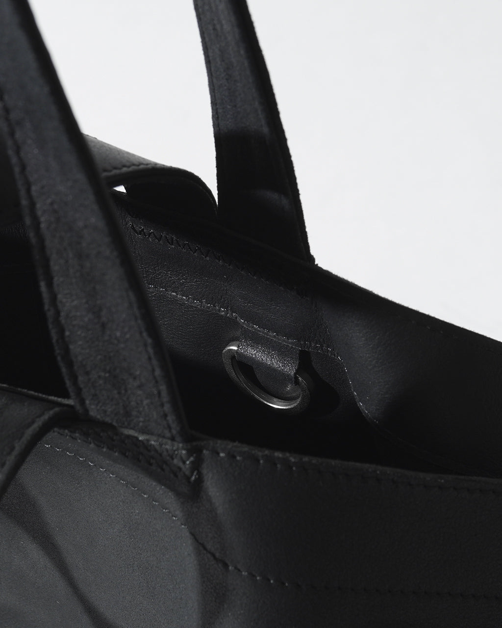 MAGNUM TOTE BLACK MAG-BLK-101