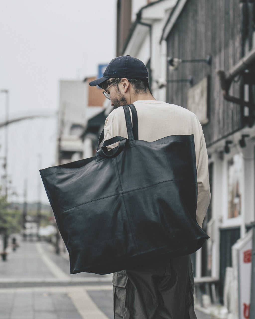 MAGNUM TOTE BLACK MAG-BLK-101