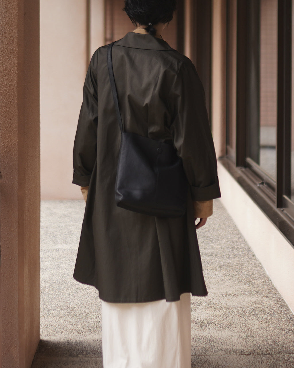 SQUARE SHOULDER SQ-BLK-1