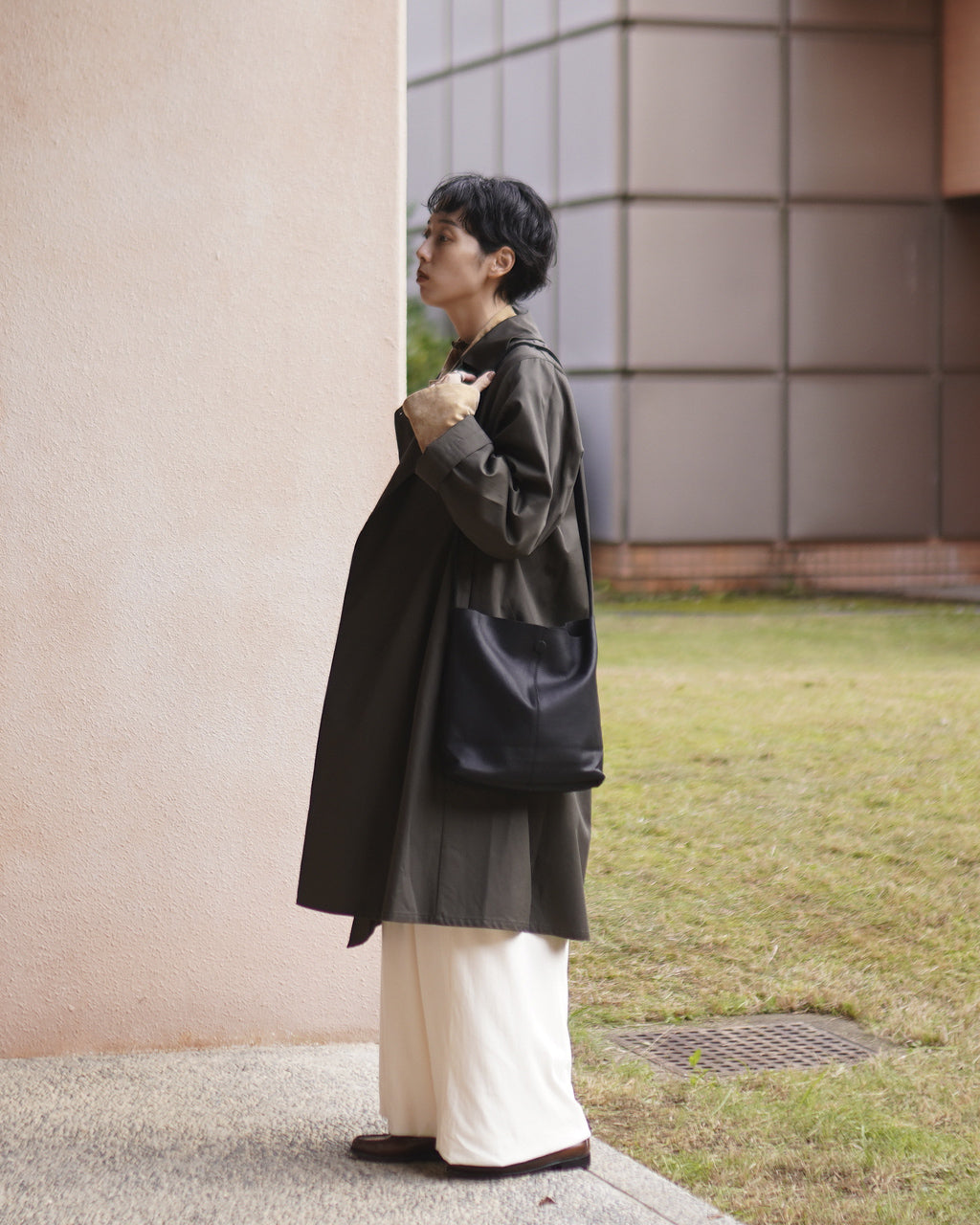SQUARE SHOULDER SQ-BLK-1