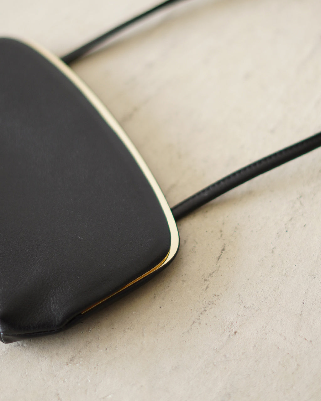 Framed One-Shoulder Bag MSA-OSG-BLK