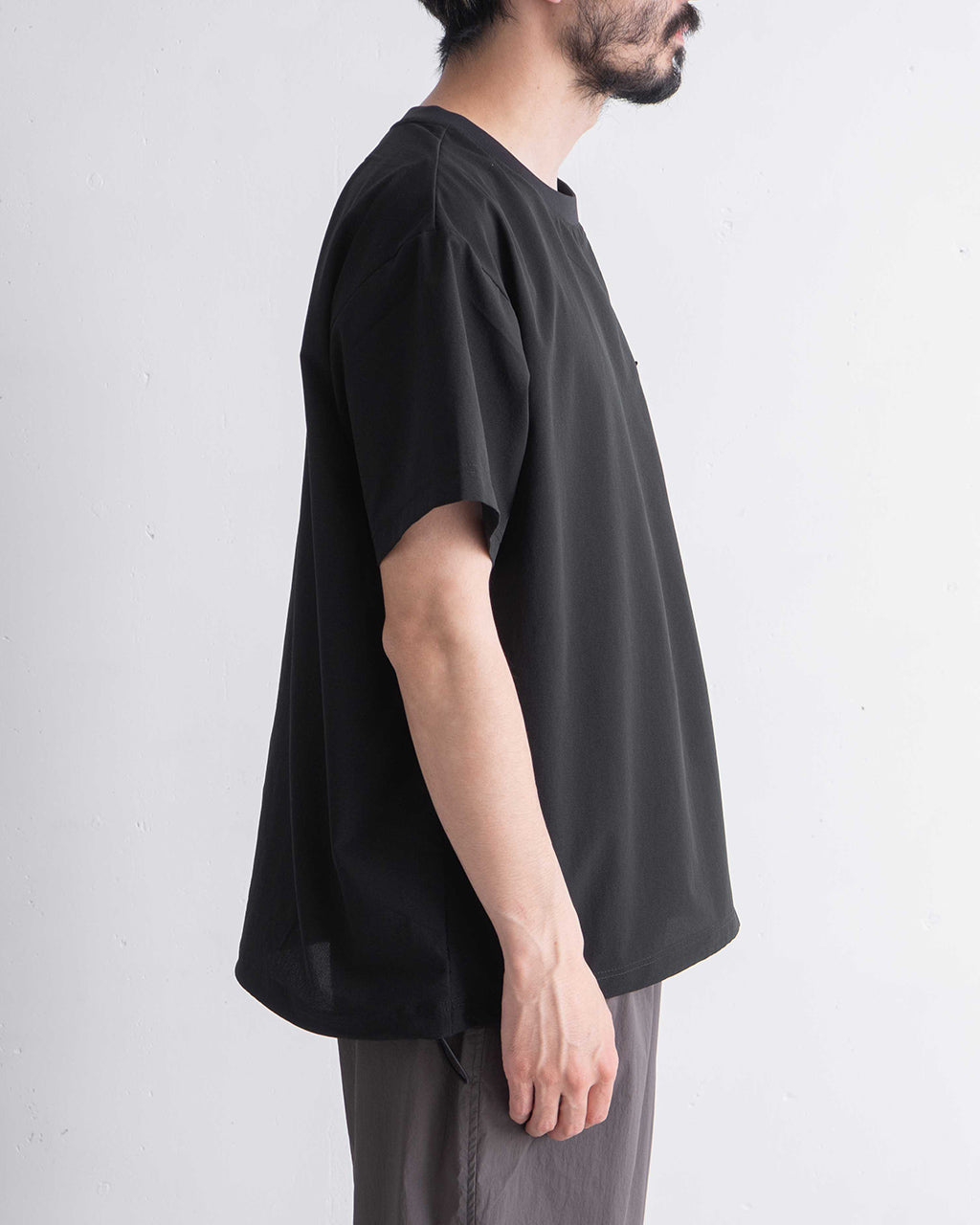 【SALE!20%OFF】NANGA ナンガ 半袖 Tシャツ DotAirR COMFY TEE コンフィーティー カットソー クルーネック 通気性 ストレッチ ファスナーポケット N2500-1J300A