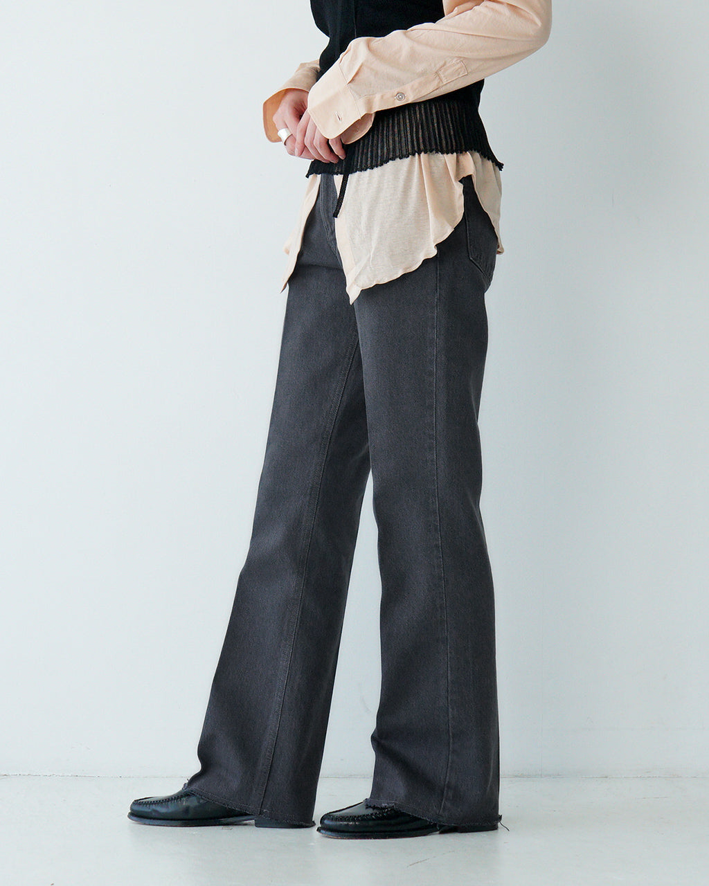 | outlet | SEMI-FLARE PANTS CHARCOAL WOFLA-5S