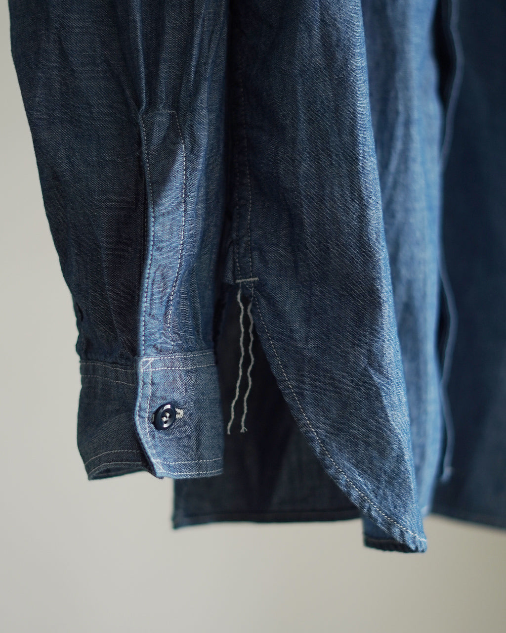 RELAX FIT CHAMBRAY WORK SHIRT 01-8270-84