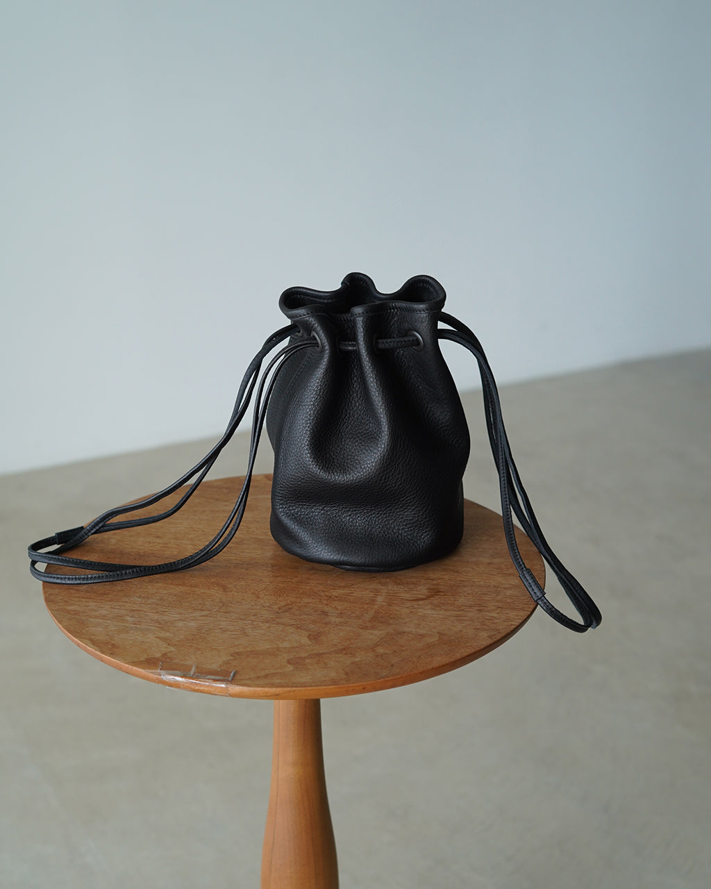 LEATHER CINCH POUCH CRAFTED IN JAPAN 03-035-L61