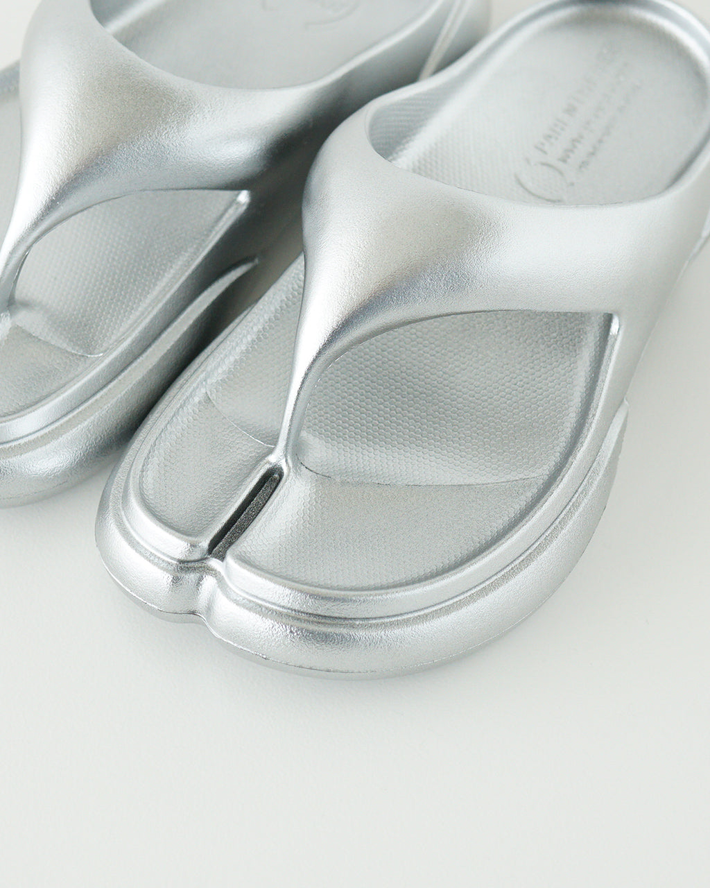 PAES ペイズ メタリック タビサンダル フリップ フロップ NEW FLIPFLOP METAL LINE 厚底 プラットフォーム リカバリーサンダル トングサンダル【送料無料】【クーポン対象外】