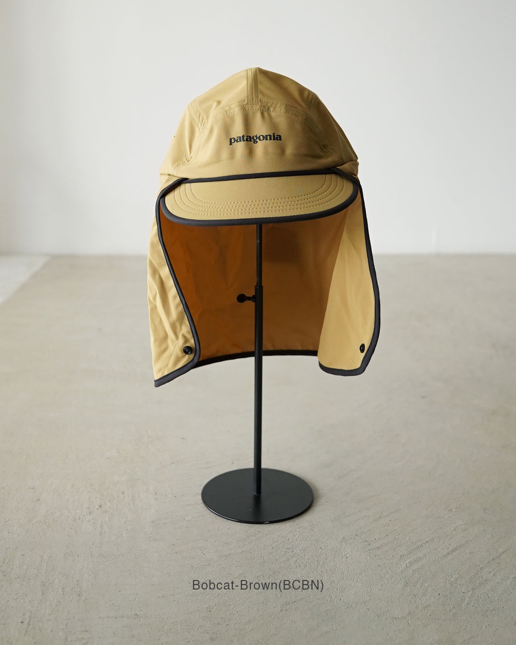 Caped Merganzer Hat 33570