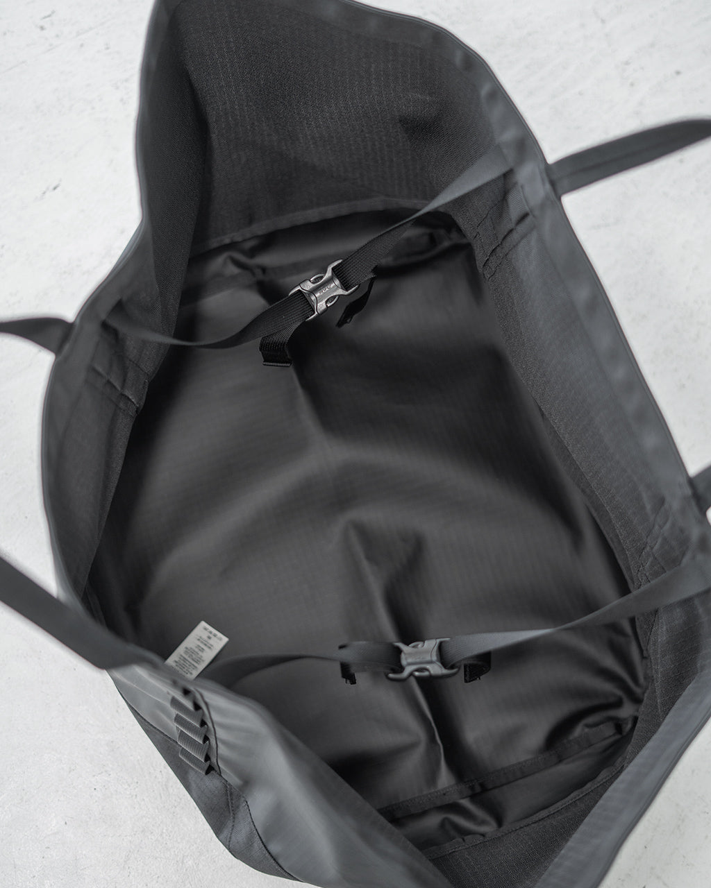 patagonia 61L Black Hole Gear Tote 49276